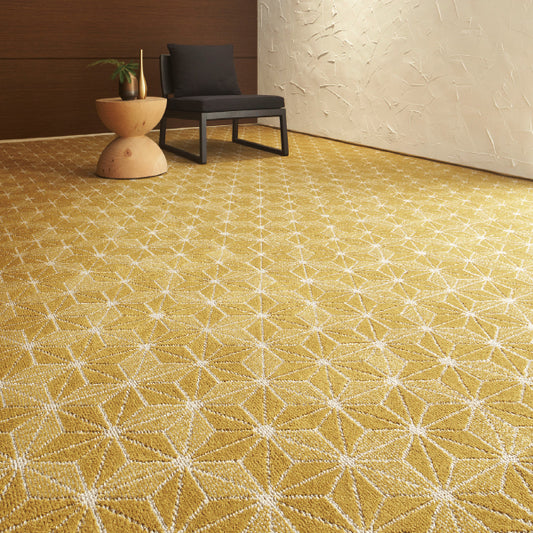 伝統文様である麻の葉柄を現代的にアレンジ、空間に程よく和のテイストを加えます ナイロンカーペット Asanoha - アサノハ アイボリー