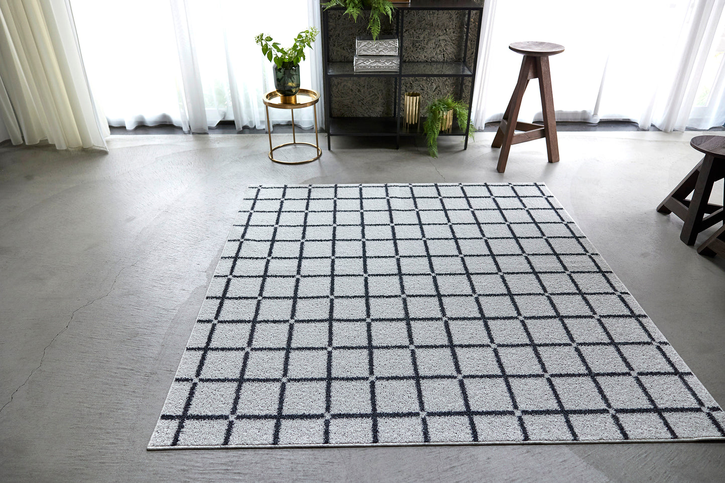 人気の円形サイズがある 日本製防ダニ加工のついたアレルブロックオールシーズンシンプル洗えるチェック柄のラグ オセロ