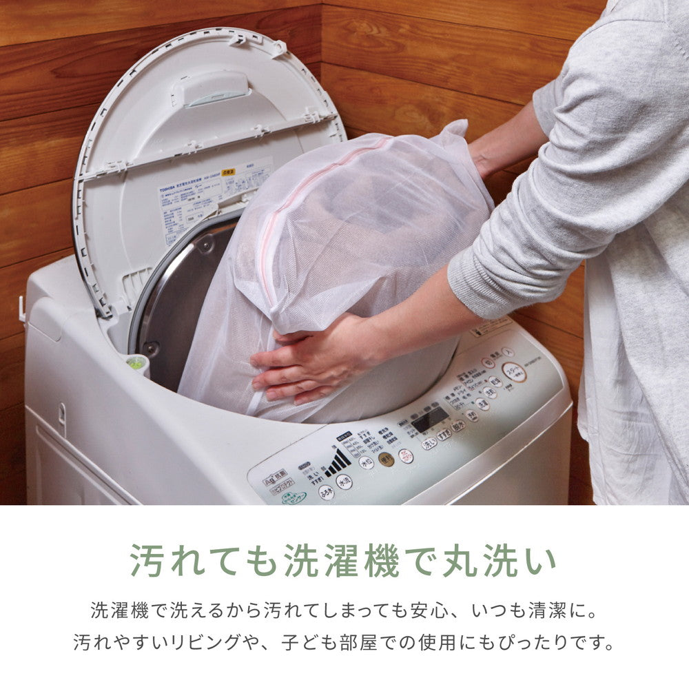 大きなリーフ柄を大胆にデザインしたおしゃれなモンステラ柄ラグ