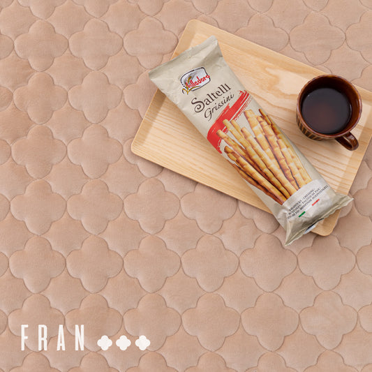 優しい肌触りのパステルカラーキルトラグ