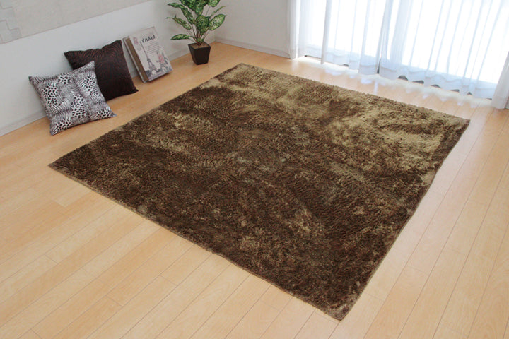 お部屋に合わせやすい高級感あふれるシャギーラグ ラルジュ