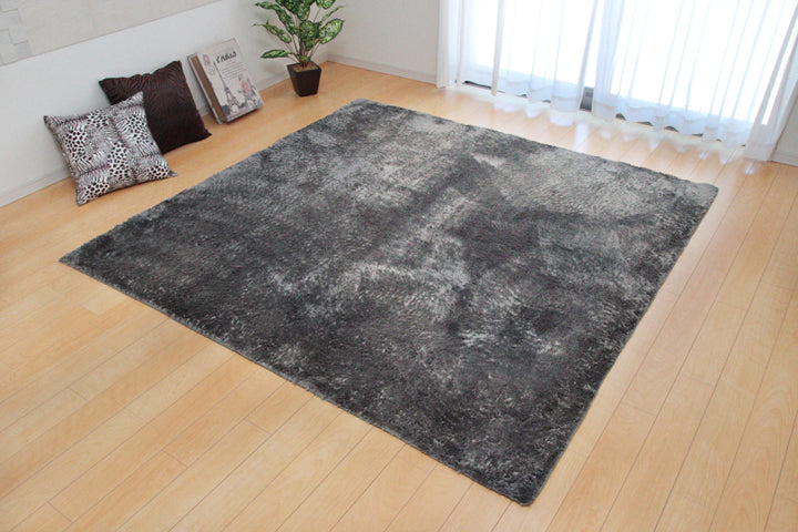 お部屋に合わせやすい高級感あふれるシャギーラグ ラルジュ
