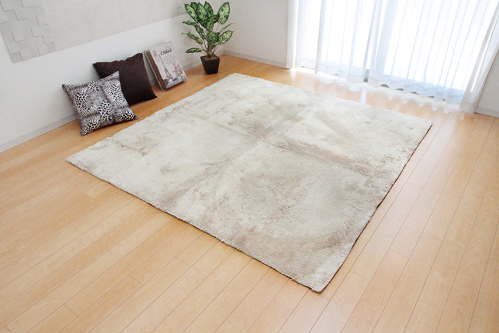 お部屋に合わせやすい高級感あふれるシャギーラグ ラルジュ