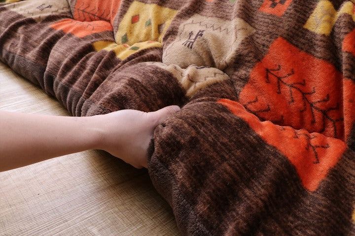 ギャベ柄のかわいらしいデザインが特徴の洗えるこたつ布団