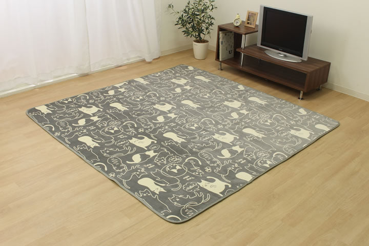 もっちりとした肌触りが気持ちいいネコ柄ラグ ミーニャRUG
