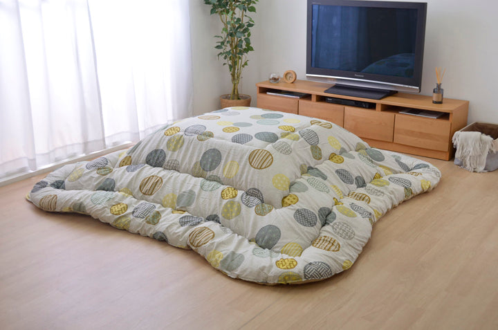 カラフルでかわいい柄が特徴!高品質なこたつ掛け布団