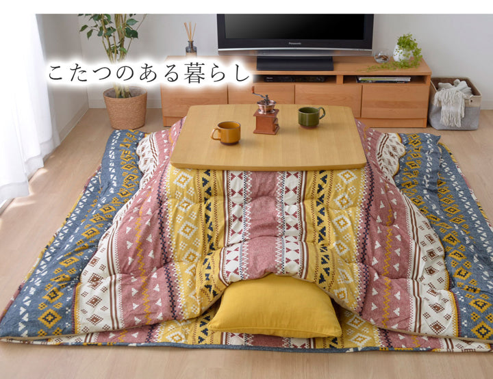 カラフルな幾何柄が特徴!高品質なこたつ掛け布団