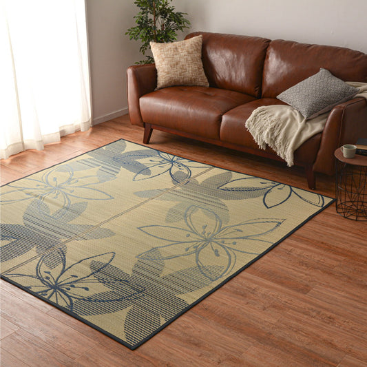 大きな花のデザインが人気のい草ラグ フェアリー