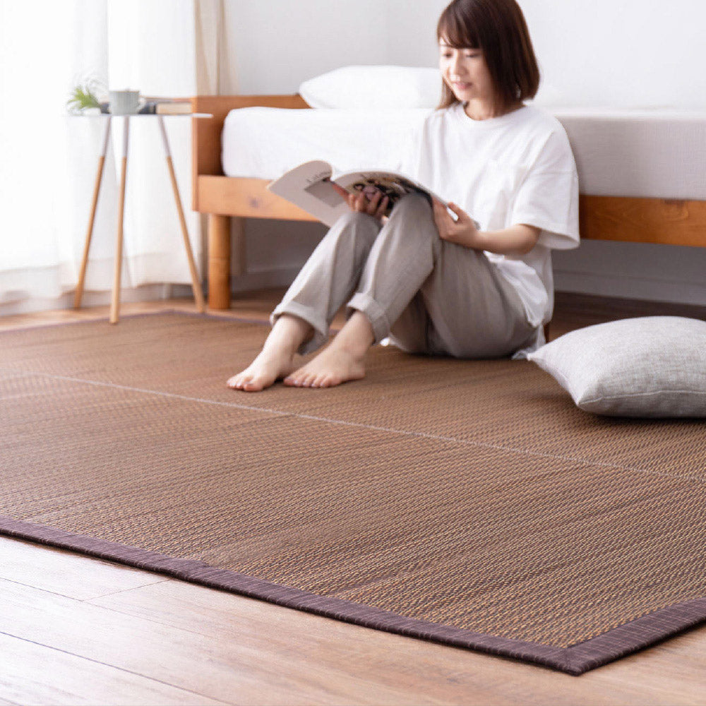 複数の染めい草を使用したシンプルでナチュラルなデザインのい草ラグ 南風
