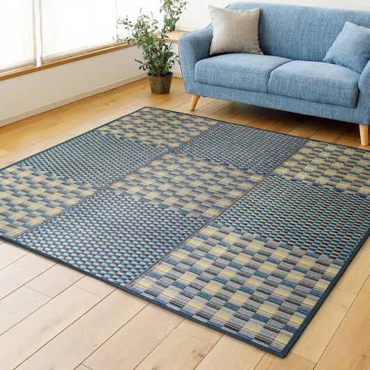 黄八丈織を意識した涼しさを感じられる和風な市松柄のい草ラグ