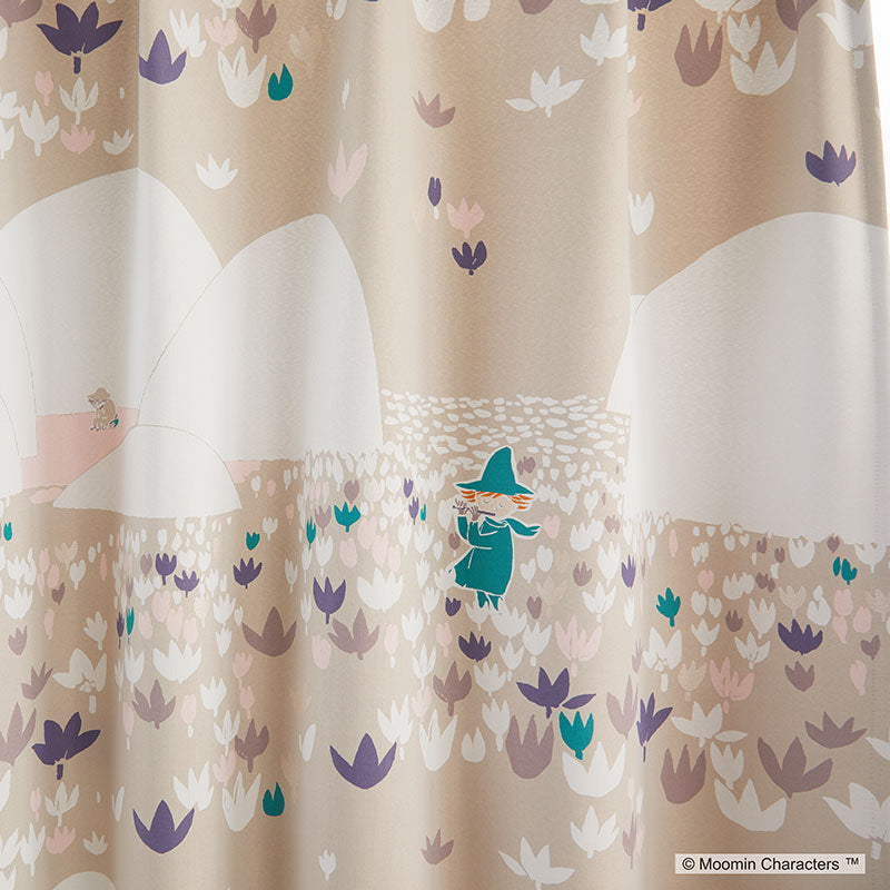 【MOOMIN ムーミン】花畑でフルートを吹くのはスナフキン 2級遮光カーテン SOFT MELODY - ソフトメロディ ベージュ