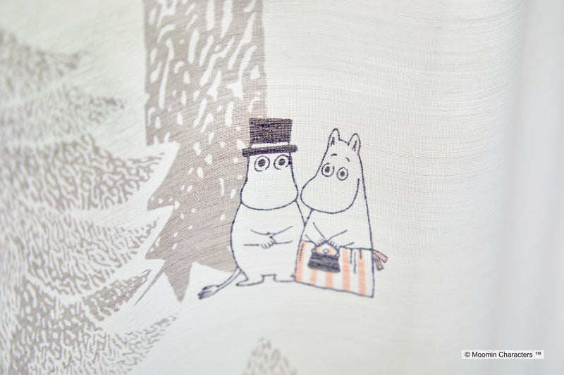 【MOOMIN ムーミン】森で暮らすムーミンと仲間たち PUUT - プート 幅100×丈133~198cm(1枚入)
