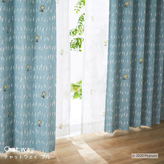 スヌーピーのキャラクターがデザインされた遮光カーテン Chat way - チャットウェイ ブルー