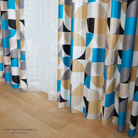 【SNOOPY スヌーピー】柄の中で寝たりくつろいだりするスヌーピーの2級遮光カーテン Sleepy Snoopy - スリーピースヌーピー ブルー 幅100×丈135~200cm(1枚入)
