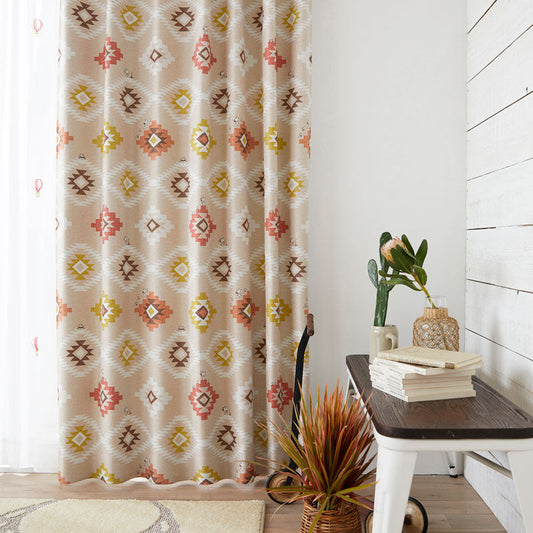 【SNOOPY スヌーピー】ビーグル・スカウトとスパイクのアウトドア風デザインの2級遮光カーテン Coast life - コーストライフ レッド 幅100×丈135~200cm(1枚入)