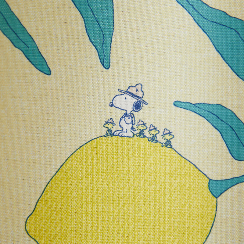 【SNOOPY スヌーピー】爽やかなレモン畑を散歩するビーグル・スカウトの2級遮光カーテン Camp lemon - キャンプレモン イエロー