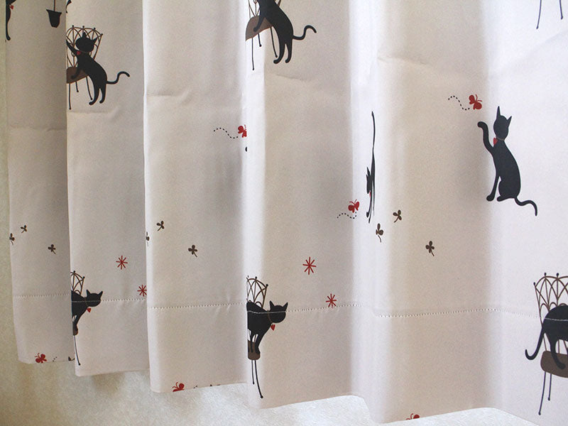 かわいい猫ちゃんがいっぱい2級遮光カーテン Cats Cats Cats - キャッツキャッツキャッツ アイボリー