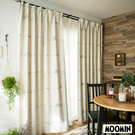 【MOOMIN ムーミン】DENIM BORDER デニムボーダー デニムライクな表情のベースに 小説「ムーミン谷の彗星」の挿絵をプリントした遮光カーテン アイボリー