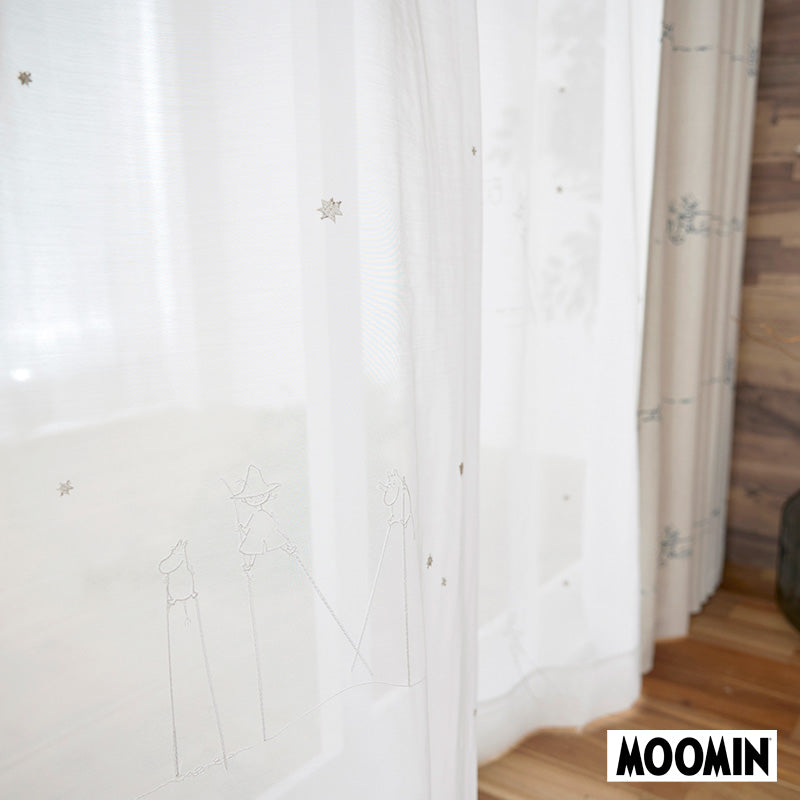 【MOOMIN ムーミン】TAKEUMA voile タケウマ ボイル 小説「ムーミン谷の彗星」の干上がった海をタケウマで渡る冒険シーンをモチーフにしたレースカーテン 幅100×丈133~198cm(1枚入)