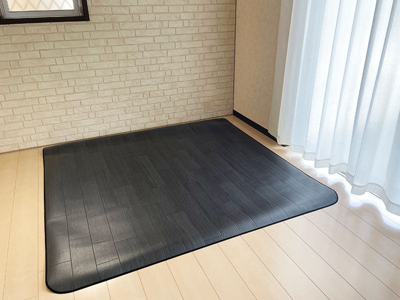 汚れても拭き取るだけでキレイ!はっ水&抗菌加工防炎ダイニングラグ Utan - ユータンブラック