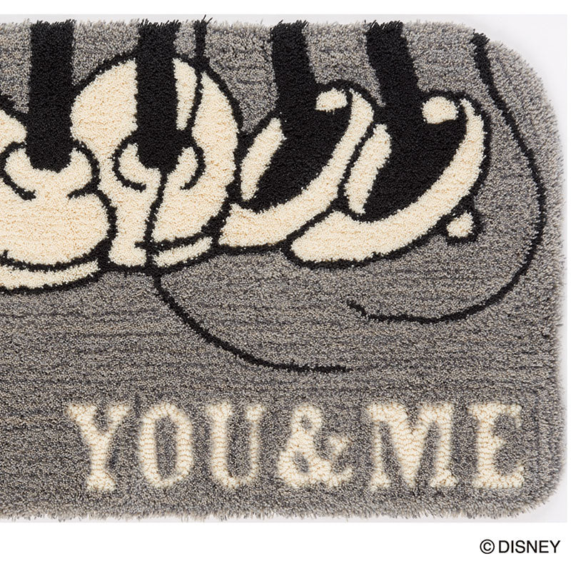 【Disney】ミッキーとミニーが仲良く一緒にいる玄関マット MICKEY YOU&ME MAT- ミッキー ユーアンドミーマット グレー