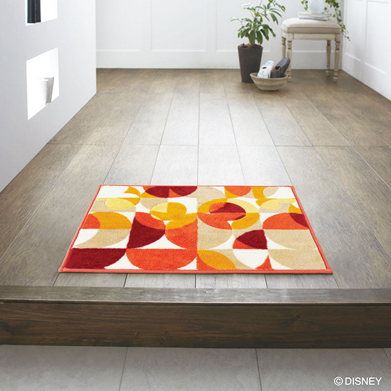 【Disney】隠れているミツマルの部分に凹凸感のあるマット MICKEY Semicircle BATHMAT- ミッキー セミサークルバスマット