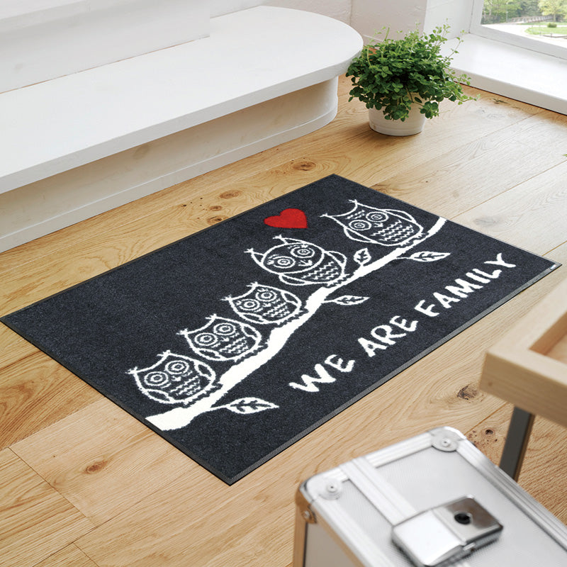 室内・屋外どちらでも使える機能性と丈夫さが魅力の洗える玄関マット 50×75cm wash+dry(ウォッシュ アンド ドライ) We are Family