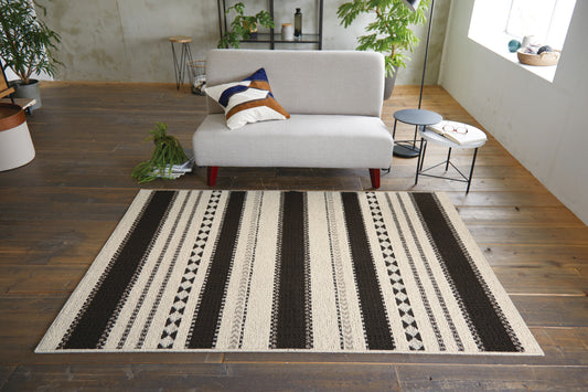 日本製のウール100%プリミティブなデザインがおしゃれで防炎・防カビ加工の高機能オールシーズンラグ カパ