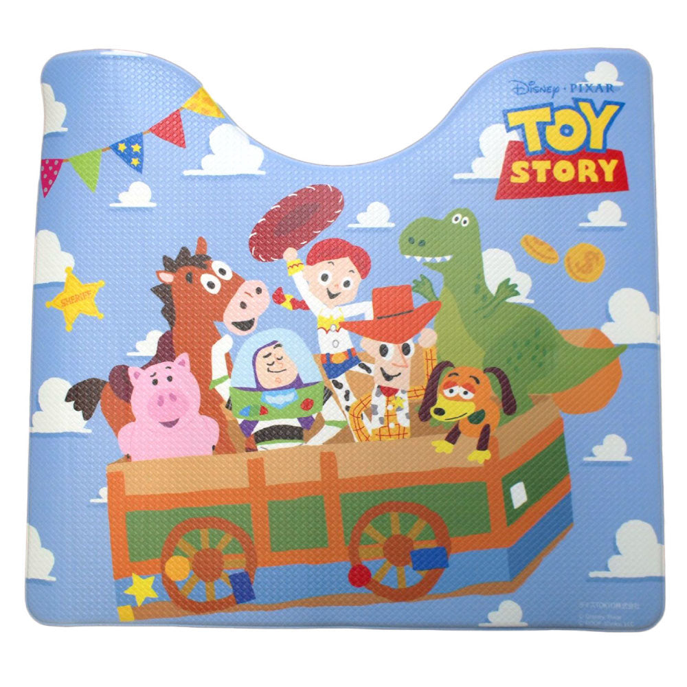 【Disney ディズニー】 トイ・ストーリーのキャラクターたちが描かれたかわいいトイレマット