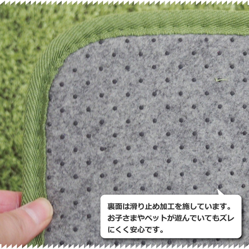 室内のお部屋にいながら、アウトドア気分を味わえる芝生風のやわらかキッチンマット シーヴァ