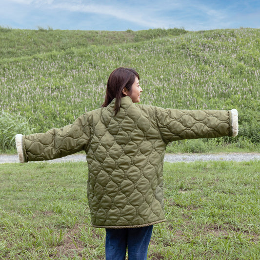 家でも外でもキャンプ気分！two sides インナーボアのリバーシブルはんてん