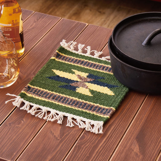 ハンドメイドのキリムマット 手織りウールのキリム 鍋敷き