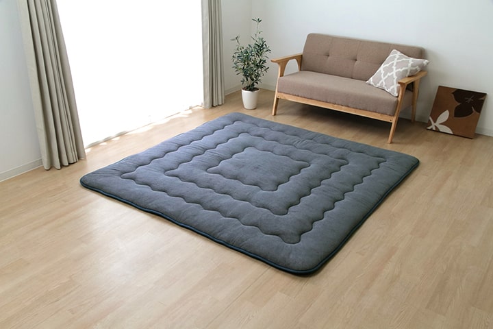綿100%のやさしいタオル生地ふっくらとした座り心地ボリュームタイプの6層ラグ