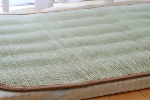 純国産 やわらかい草の敷きパッド 『さらさら素肌草ベビー敷きパッド』 約70×120cm (中綿入り)