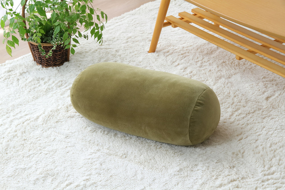 ふんわりとろける肌触でのもちもち！円型の形がかわいらしいクッション 直径20×40cm