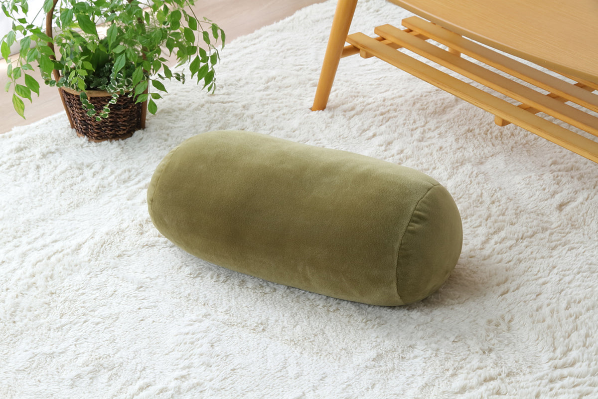 ふんわりとろける肌触でのもちもち！円型の形がかわいらしいクッション 直径20×40cm