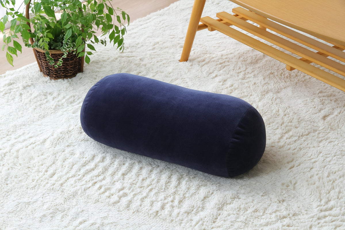 ふんわりとろける肌触でのもちもち！円型の形がかわいらしいクッション 直径20×40cm