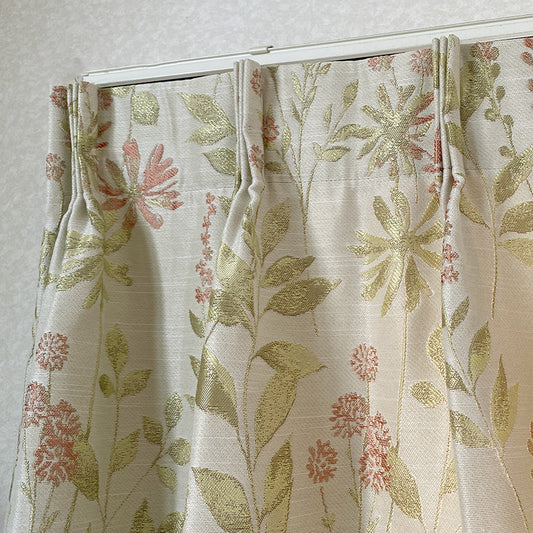 エレガントな花柄をデザインした非遮光カーテン Fossum - フォッスム ローズ