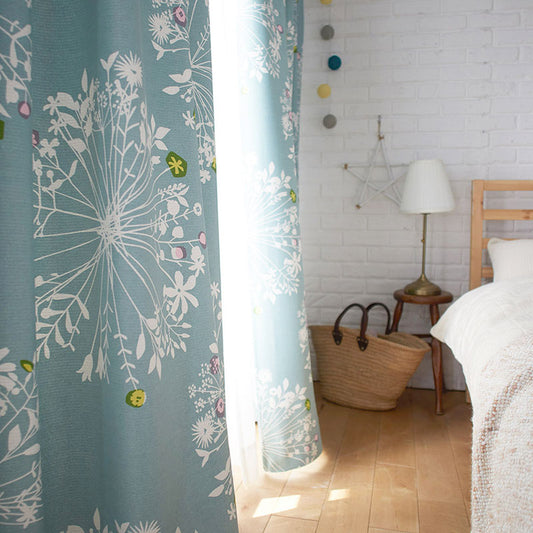 北欧カーテンシリーズ 綺麗なシルエットの植物を大胆かつ繊細に並べたデザインの2級遮光カーテン KUKKA - クッカ ブルーグリーン