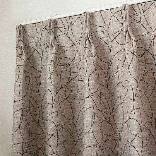 葉っぱのシルエットがおしゃれな2級遮光カーテン Cary - ケイリー ブラウン