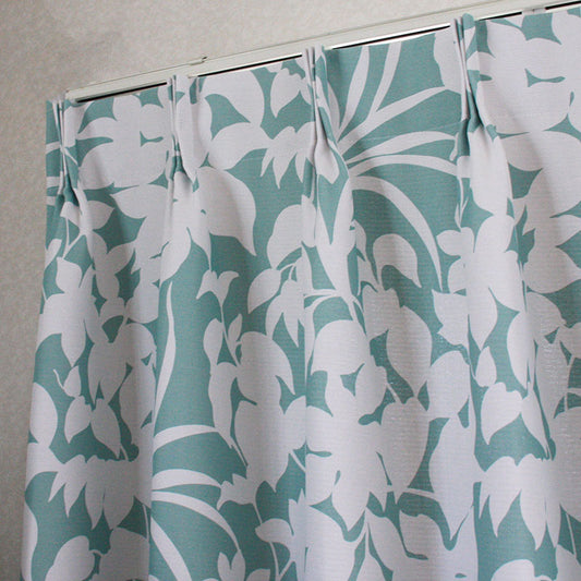 ボタニカルテイストなグリーンがきれいな2級遮光カーテン Nia - ニア グリーン