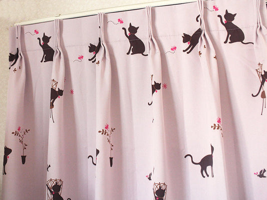 かわいい猫ちゃんがいっぱい2級遮光カーテン Cats Cats Cats - キャッツキャッツキャッツ ピンク