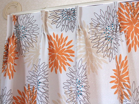 可憐なデザインの2級遮光カーテン Lill - リル オレンジ