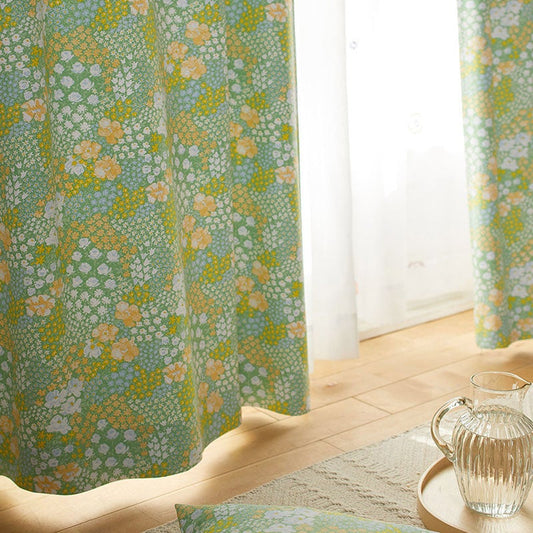 北欧カーテンシリーズ 水彩画の色の移り変わりが繊細な遮光カーテン Ohanabatake - オハナバタケ ライトグリーン