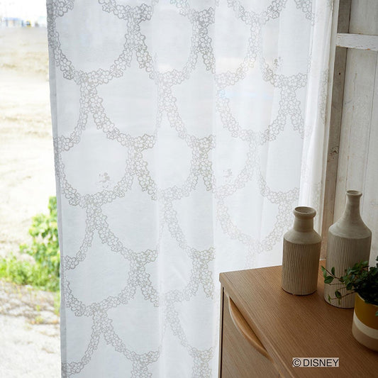 【Disney】小花リースの中で遊ぶミッキーがエレガントボイルレースカーテン MICKEY Flower wreath - ミッキー フラワーリース ホワイト