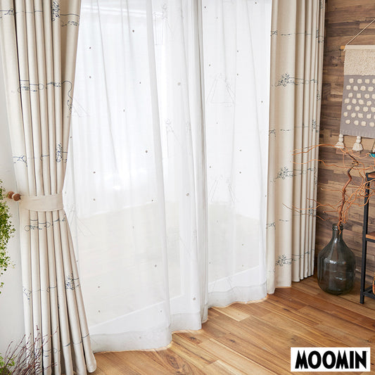【MOOMIN ムーミン】TAKEUMA voile タケウマ ボイル  小説「ムーミン谷の彗星」の干上がった海をタケウマで渡る冒険シーンをモチーフにしたレースカーテン 幅100×丈133～198cm(1枚入)