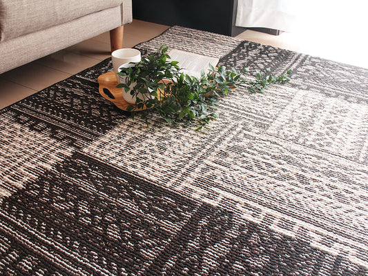 こぼれてもパッと弾く撥水加工で手洗いできる抗菌防ダニダイニング リビングアクセントラグ  Herne - ヘルネ ブラウン