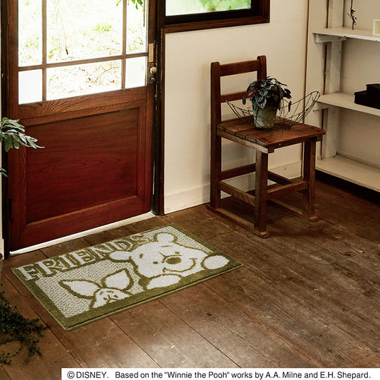 【Disney】プーとピグレットが仲良く窓から顔をのぞかせてる玄関マット POOH Friends MAT-プー フレンズマット  グリーン