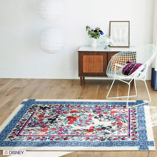 【Disney】お花畑の中で手描きタッチのミニーが遊んでいるラグ MICKEY Royal garden RUG- ミッキー ロイヤルガーデンラグ  ブルー
