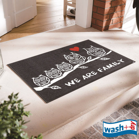 室内・屋外どちらでも使える機能性と丈夫さが魅力の洗える玄関マット 50×75cm  wash+dry(ウォッシュ アンド ドライ) We are Family